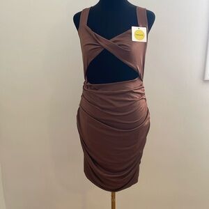 NWTs Yissang brown dress. Sz L. Open midriff. Very sexy. Ruching on sides & back